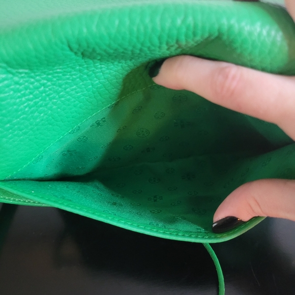 Tory Burch Thea Crossbody Bag - Picture 15 of 15